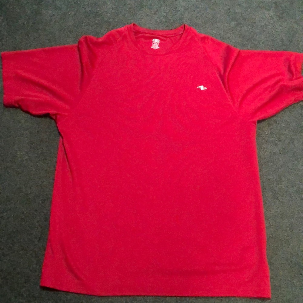 Athletic Tee in Maroon Large